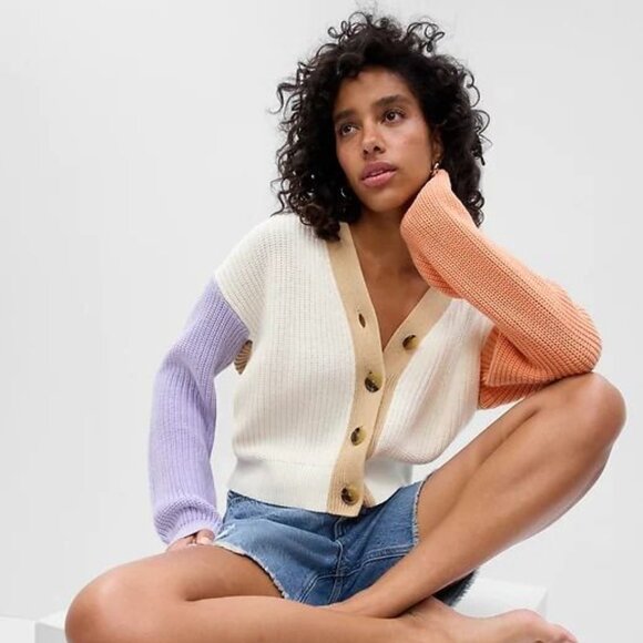 NWT GAP - Shaker Stitch V Neck Cardigan - Colorblock - Medium - Picture 3 of 5
